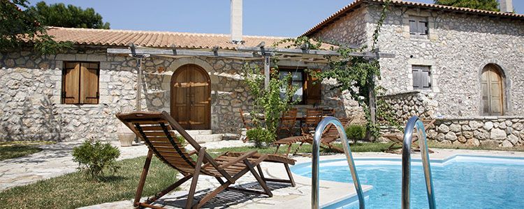 Vacances : Comment nettoyer rapidement et efficacement sa location ?